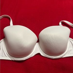 PINK Victoria's Secret White Bra